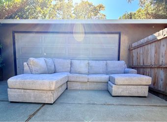 U-Shape ‘10 Sectional Couch