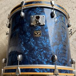22” Gretsch Blackhawk Bass Drum