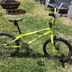 Kent 20" Chaos Boys' BMX Bike, Green.