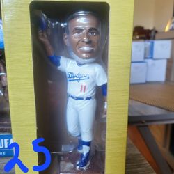 Manny Mota Dodgers Bobblehead