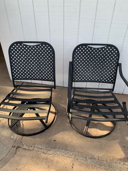 Hampton Bay Set of 2 Wrought Iron Bistro Metal Outdoor Patio Patio Swivel Chairs
