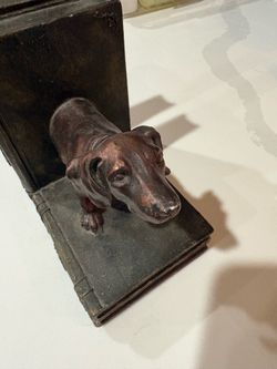 Wiener dog book ends