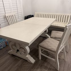Dining Room Table 