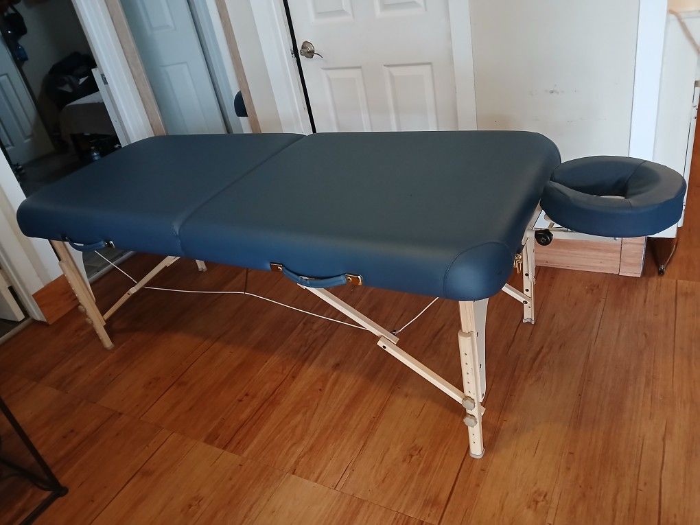 Custom Craft Massage Table