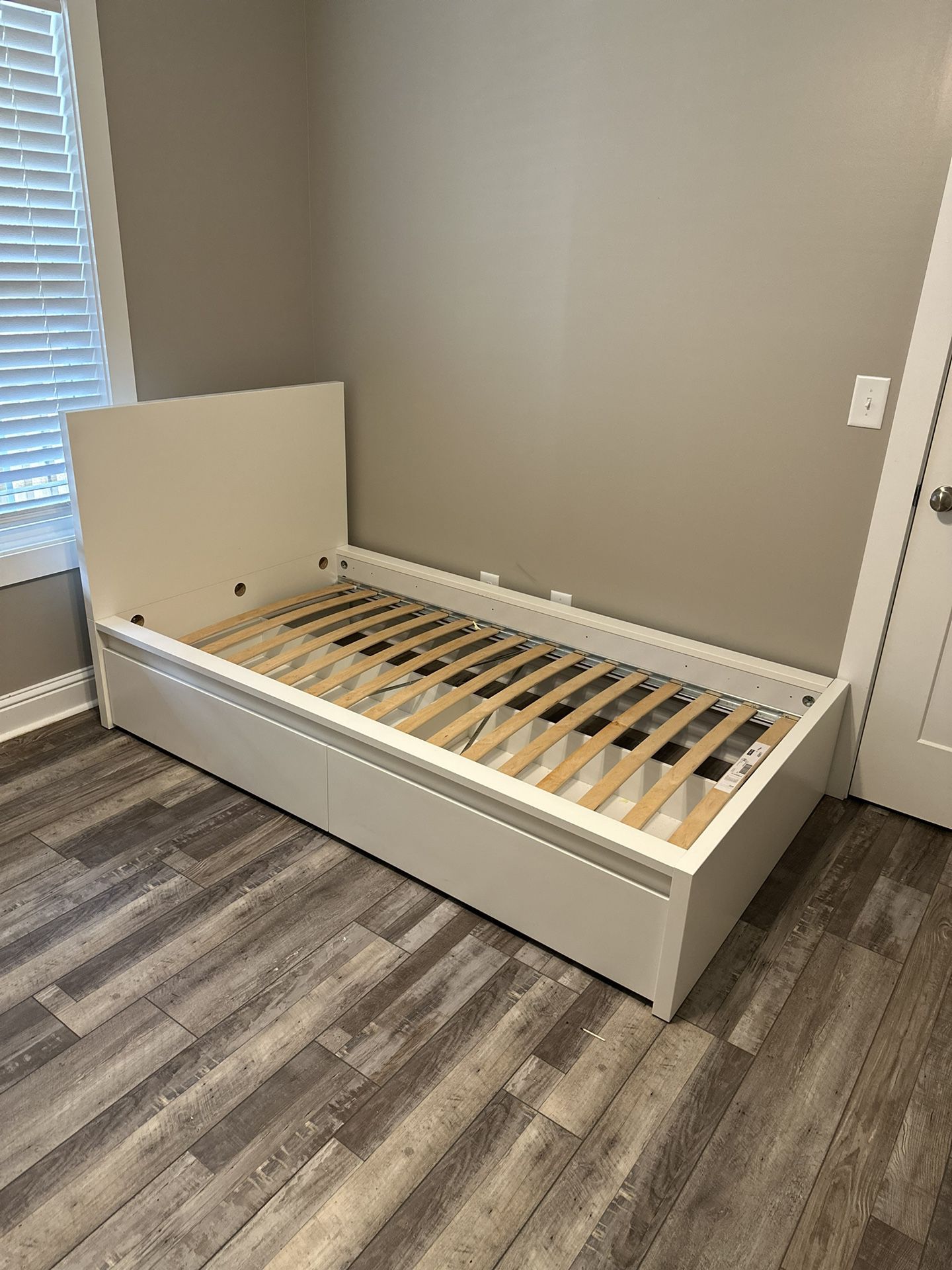 Ikea malm Bed White 