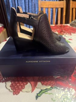 Se Venden Zapatos Nuevos Negros 7.5 De Mujer