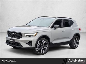 2023 Volvo XC40