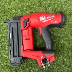 Milwaukee M18 FUEL 18-Volt Lithium-Ion Brushless Cordless Gen II 18-Gauge Brad Nailer (Tool-Only)