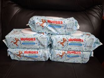 HUGGIES 64 wipes