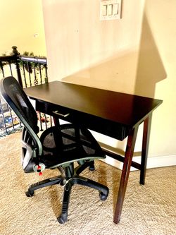 OFFICE TABLE & CHAIR 🪑4ft X 2ft (great CONDITION:10/10)