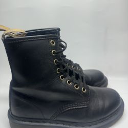 BOOTS DR MARTENS SIZE # 7 US L