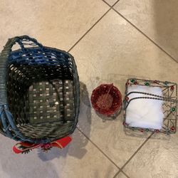 Christmas baskets Each $3