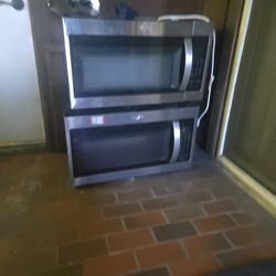2 Whirlpool Microwaves In REALLY Good Shape Basically Brand New 