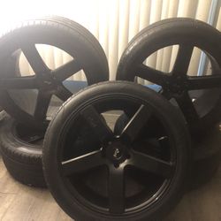 Beautiful 22” Low Profile Niche