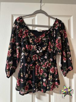 Chic Blouse – Great Condition
