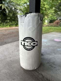 TKO 50 Lbs Heavy Bag w/ Chain