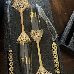 Mr. And Mrs. Wedding Cake Cutter.