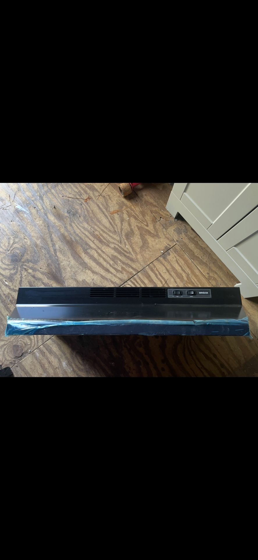 Kitchen cabinet hood brand new just don’t have the box
