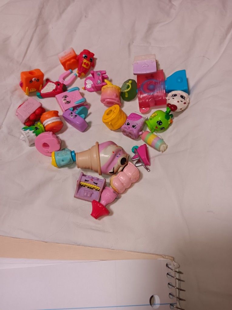 27 Shopkins