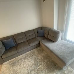 Moving - Everything Must Go