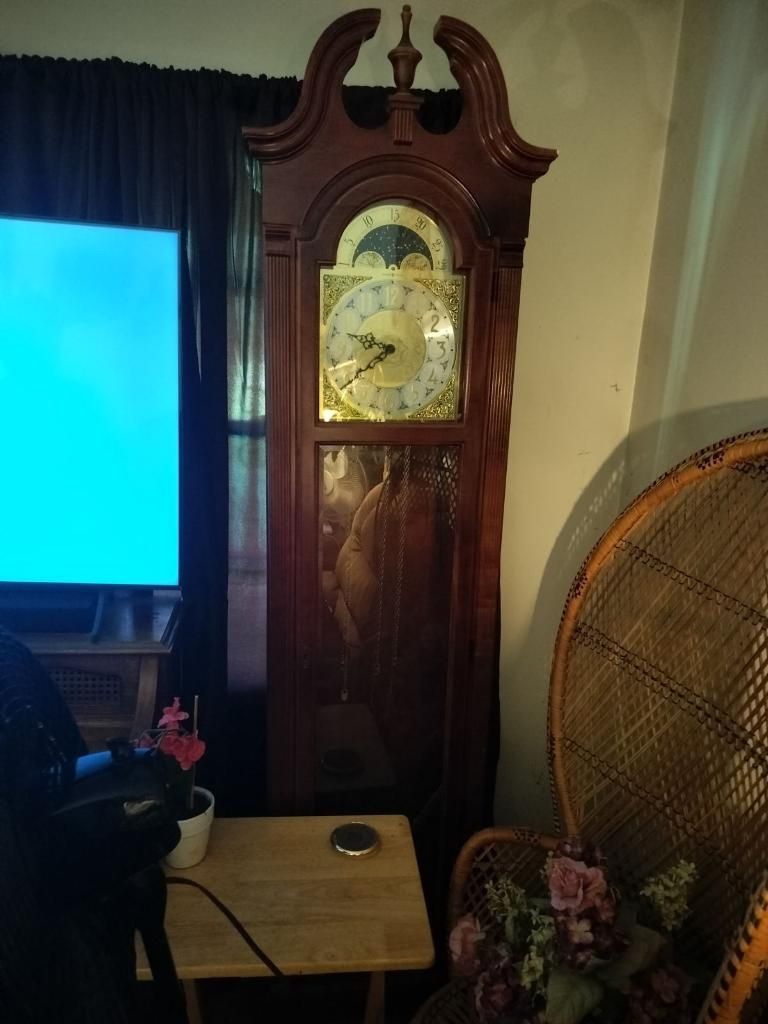 Auntie grandfather o’clock