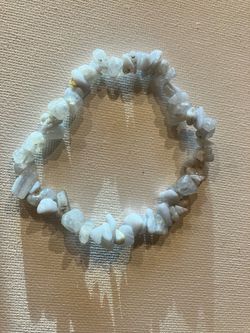White Crystal Chip Stone Stretch Bracelet