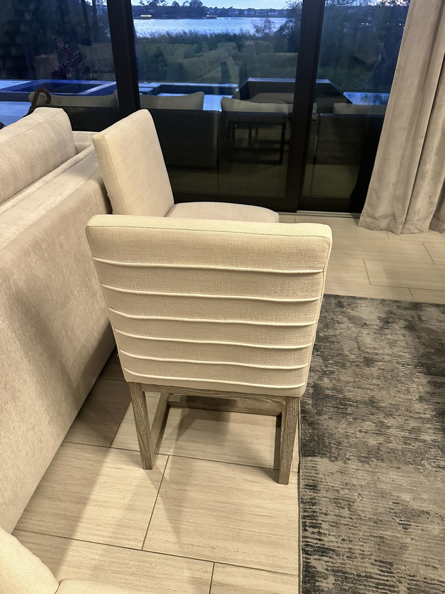 6 Dinings Room Chairs