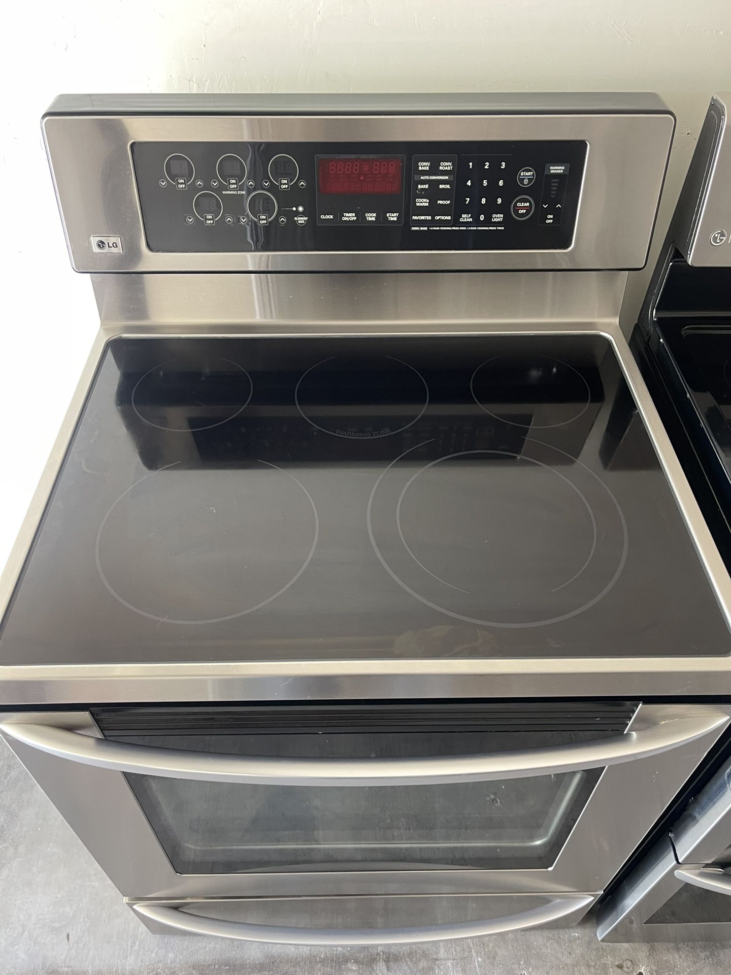 LG Electric Stove for Sale in Phoenix, AZ OfferUp