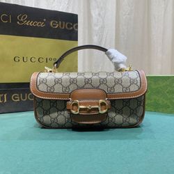 Chain-shaped cross-body bag