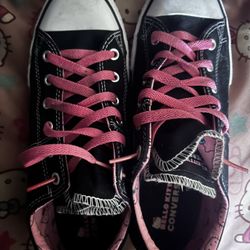 Hello Kitty Converse Size: 4