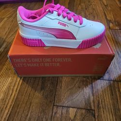 Girls Puma Tennis Shoes Sz 5.5 Y