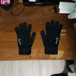 black nike winter gloves