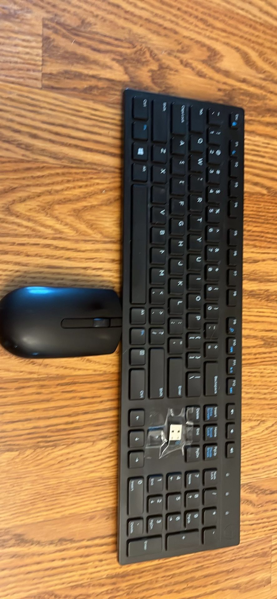 Dell Wireless Keyboard & Mouse - USB