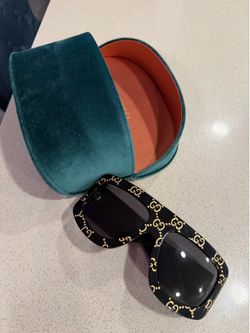 GUCCI GLASSES