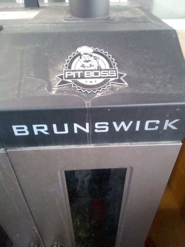 Brunswick BBQ  Smoker Grill 