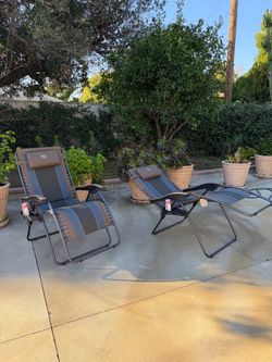 Timber Ridge Oversized Zero Gravity Chair Patio Outdoor Lounge Chairs - Open Box