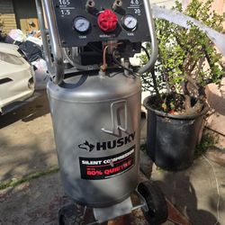 Husky 20 Gallon
