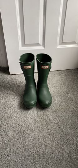 Mid length best sale hunter boots