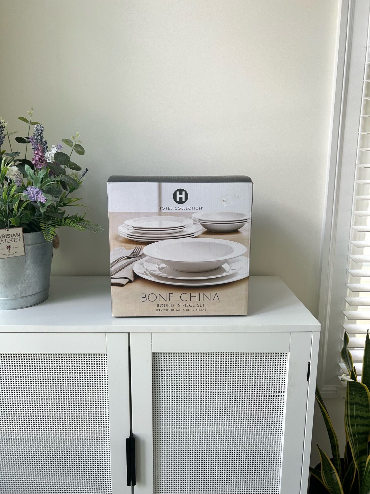 Hotel Collection Bone China 12-Piece Dinnerware Set New