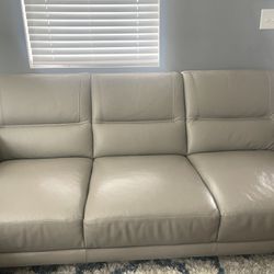 Leather Couch like new