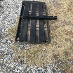 Cargo carrier