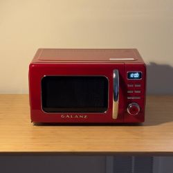 Title: Stylish Galanz Retro Microwave - Red (Great Condition)