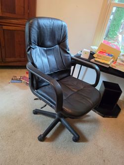 Black Executive Office Chair – Adjustable Swivel Desk Chair