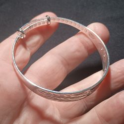 Sterling Silver Beautiful Design Bangle 