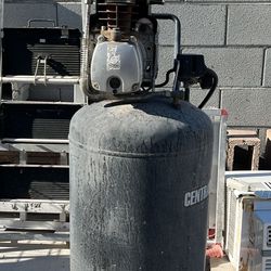 Central Pneumatic 2.5 Horsepower, 21 Gallon, 125 PSI Cast Iron Vertical Air Comp