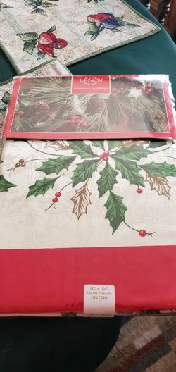 Christmas Table Linen