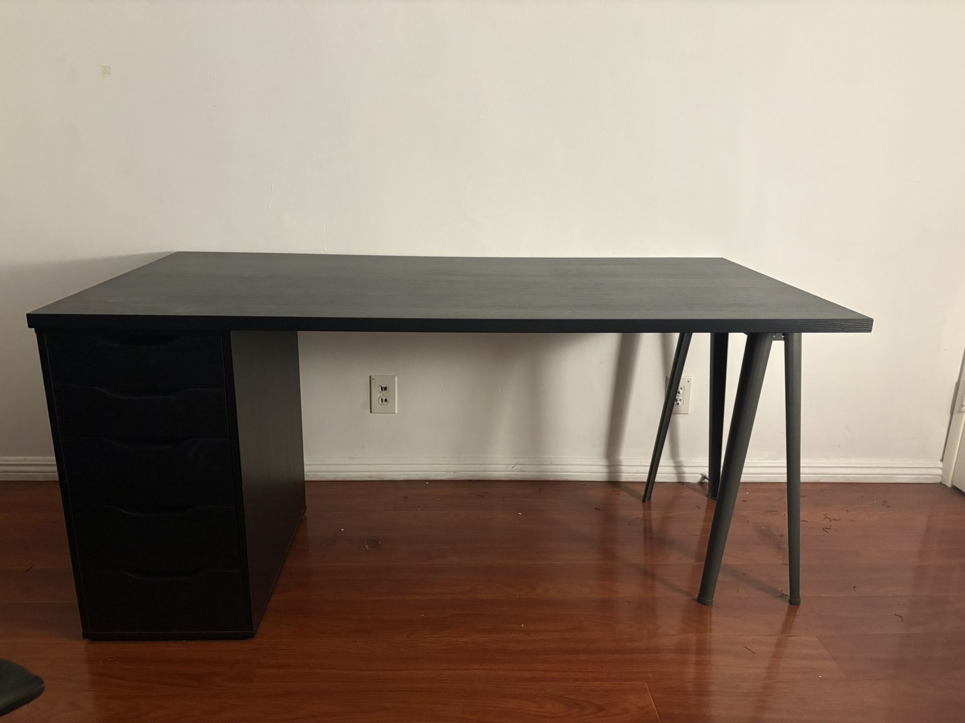Like New Ikea Desk For Sale