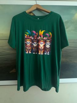 !Cat lover T-shirt Mardi Gras festival colorful XL