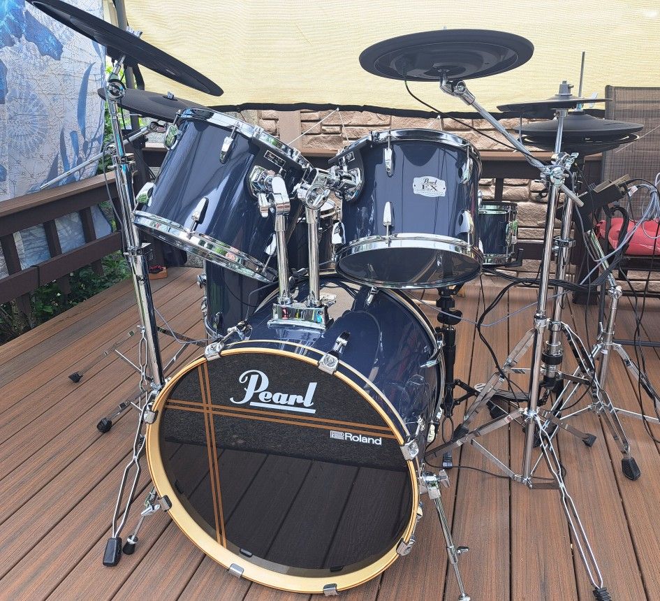 Electronic Drum Set Bundle, New Roland TD-17 Module