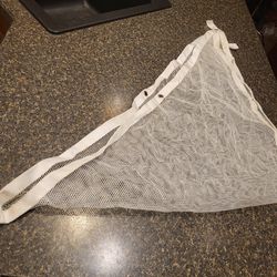 white mesh triangle stuffie hanging net